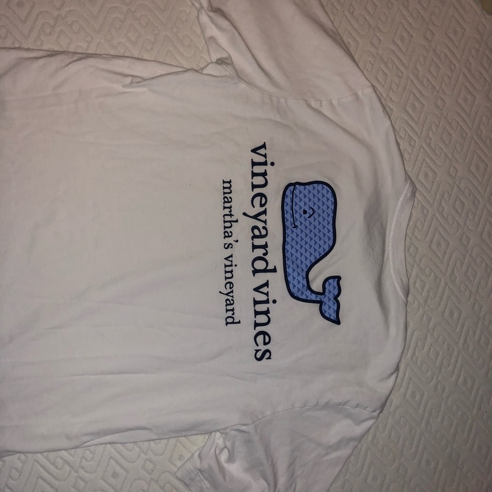 Vineyard Vines T-shirt